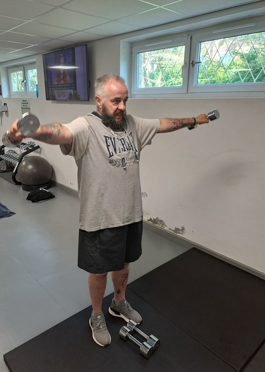 LCCDayOps_MH_'s tweet photo. Freddy sculpting his physique in the gym. Freddy transitioned some years ago and is making good progress with his goals. #Trans #musclebuilding https://t.co/ZYFEupQiA3