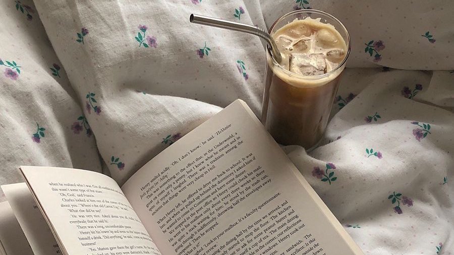malusokay's tweet photo. coffee and books <3 https://t.co/9PChi3FByC