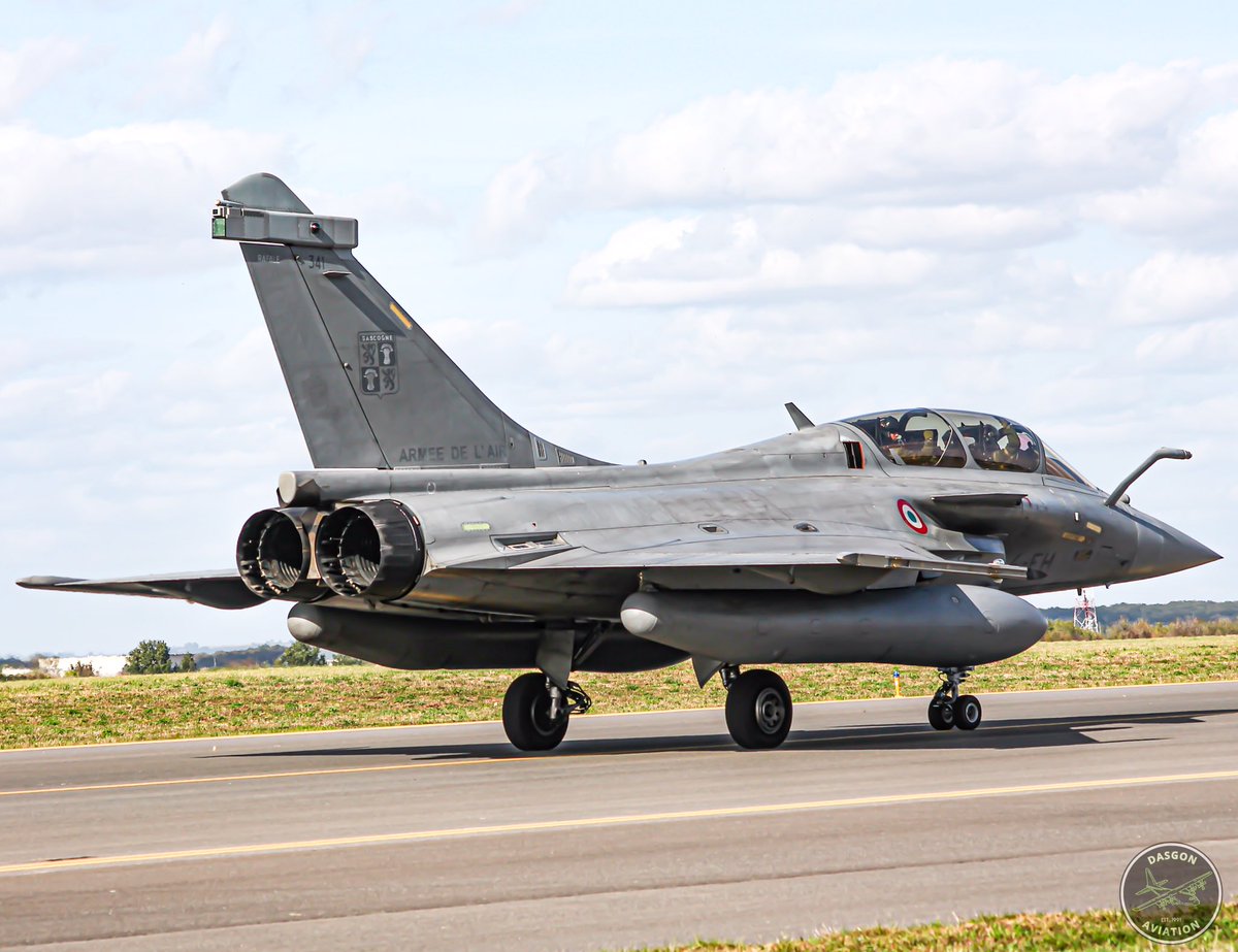 dasgonaviation's tweet photo. The Rafale B at Avord🇫🇷
@Spottersbcn
#aviation #spotting #Avord #Rafale #ArmeedelAir https://t.co/KgaPclrSV2