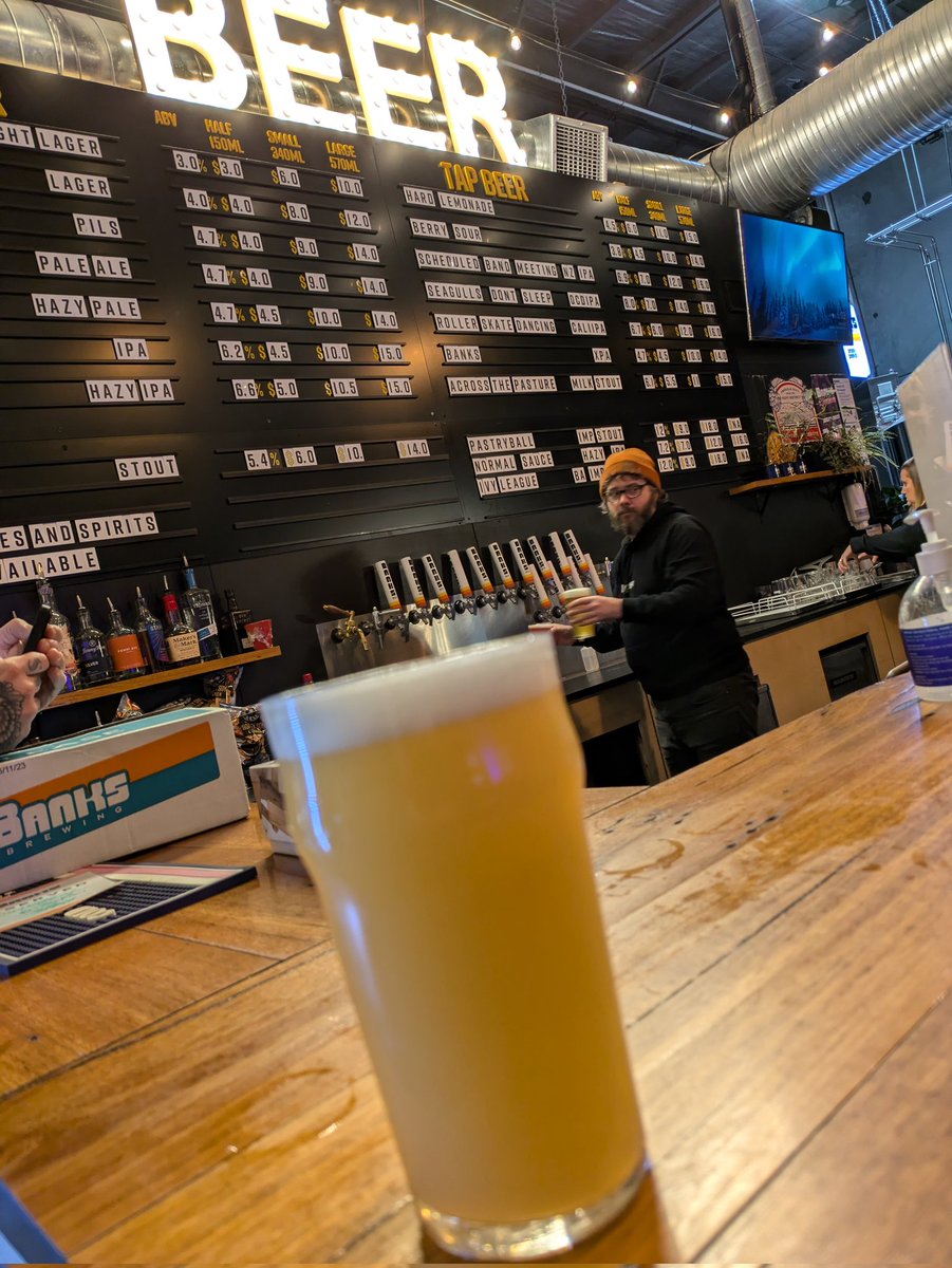 andrewmedew's tweet image. Having a pre-stage drink for #freetrolldj 

#asksbstdf where is #trolldj it&apos;s been SILENT 

#couchpeloton 🚴‍♂️
#TDF2024