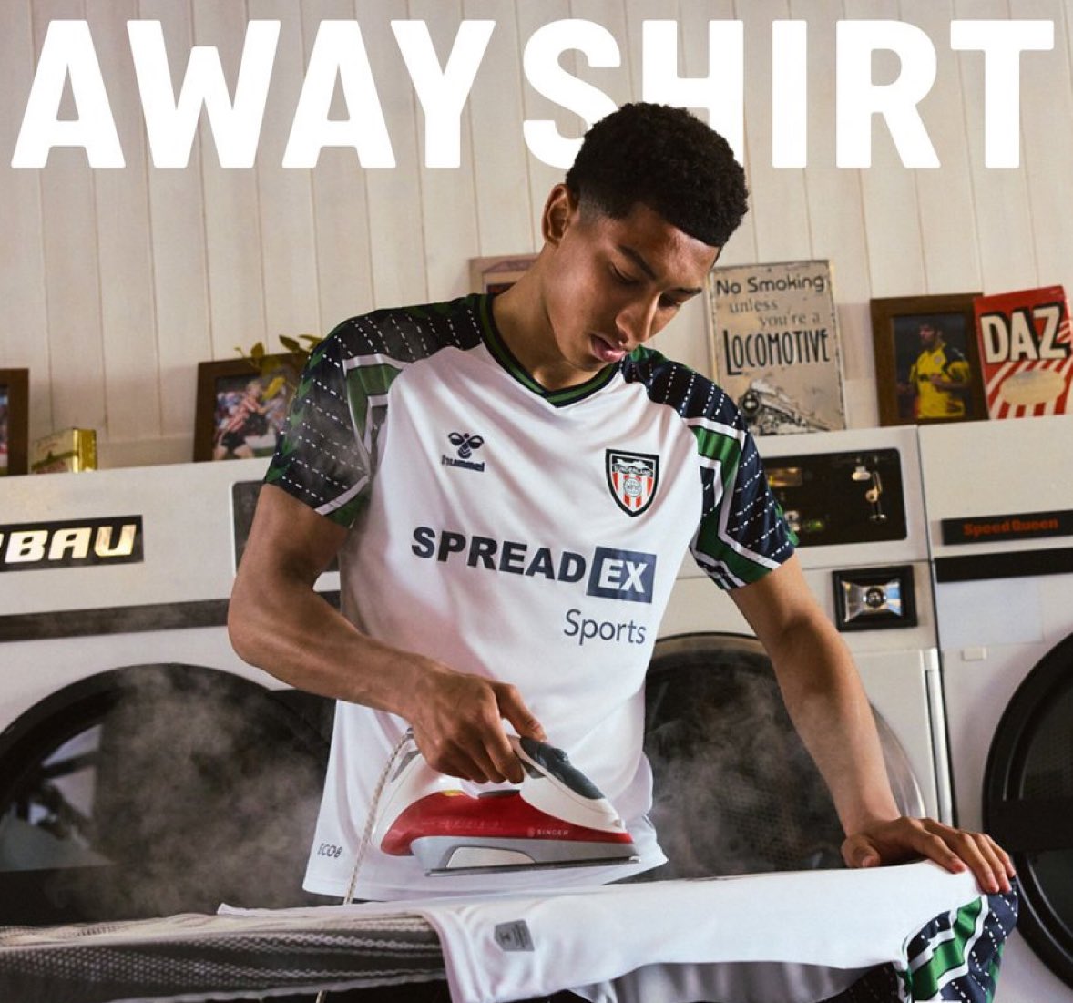 secondtierpod's tweet photo. Stop the count.

Sunderland’s new away shirt may have just won shirt of the season. https://t.co/yyVPpvZQI4