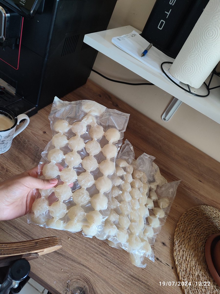 Ete dokunamayan ben bebeğim olunca dondurucuya ilikli kemik suları stoklamam 😱 annelik insanı çok değiştiriyor 🥹