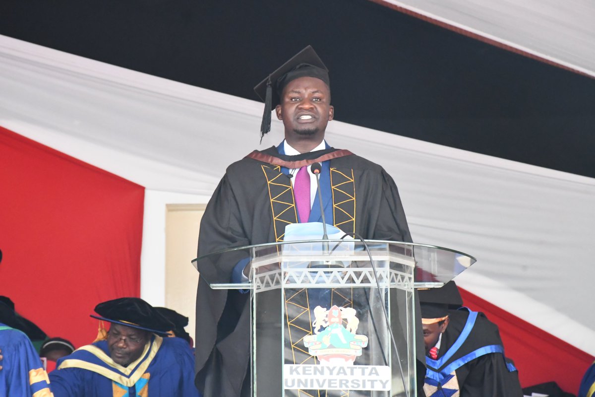KenyattaUni's tweet photo. Mr. Ezekiel Ondongo, known as Kelly Inspiration, imparted his wisdom and motivation to the Graduands during the #KU55thGraduation ceremony. Drawing from his own experiences, he encouraged them not to fall into the trap of comparing themselves to others. He emphasized that everyone's journey unfolds uniquely and at its own pace, reminding them that each individual has their own season of success. @KellyInspiration  #ProudToBeKU #KUClassof2024