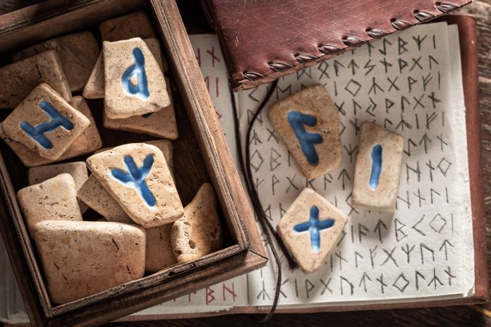 Doing a 3-Rune Reading

runehealing.com/doing-a-3-rune…