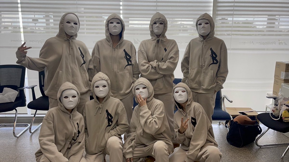 money heist pinoy

direk lauren - ang propesor
aiah as lapu-lapu
colet as tagbiliran
gwen as albay
jhoanna as calamba
maloi as etivac
mikha as san juan
sheena as isabela
stacey as nueva vizcaya