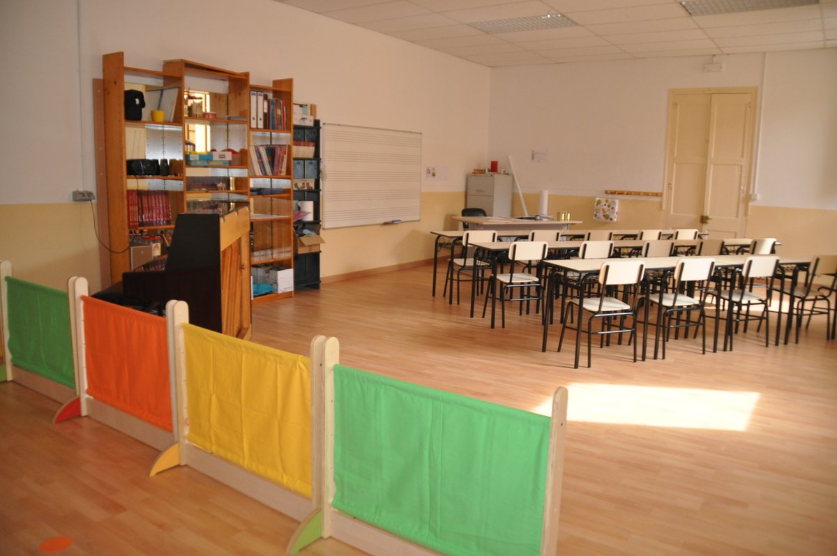 📣 L'Escola Municipal de Música #Torredembarra amplia la seva oferta 👇🏽

➡ Música i moviment per a nens i nenes de 9 a 12 anys
➡ Grup instrumental de joves i adults
➡ Combo de música moderna

Llegiu la notícia al web 🗞 i.mtr.cool/fwvdbcdznk

📷 Anna F.