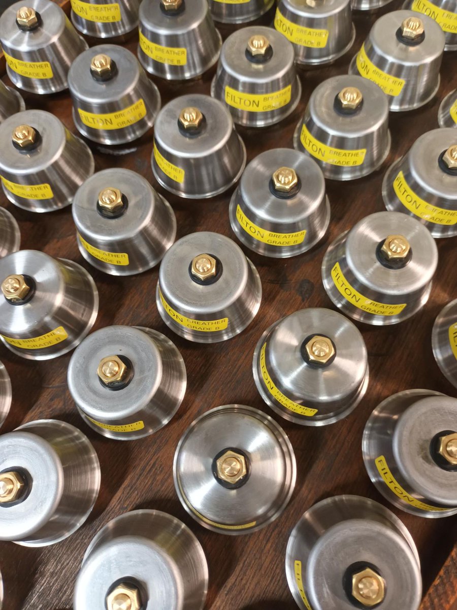 Quite a few ¾ “ breathers all ready to be packed for our customer.
⁠
#RotaryUnions #swiveljoints #ukManufacturing #leamingtonspa #ukmfg #gbmfg #ukmanufacturer #engineers #engineering #maintenance
