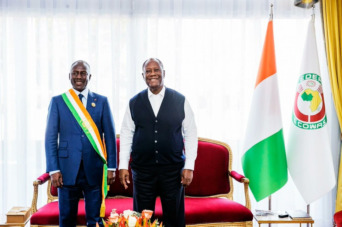 Côte d'Ivoire : Marché des passeports : Adama Bictogo reçu par Alassane Ouattara

Le chef de l'État a assuré de sa "pleine confiance" le président de l'Assemblée nationale, alors que Snedai, le groupe fondé par ce dernier, est dans le viseur de la justice ivoirienne.

 Africa
