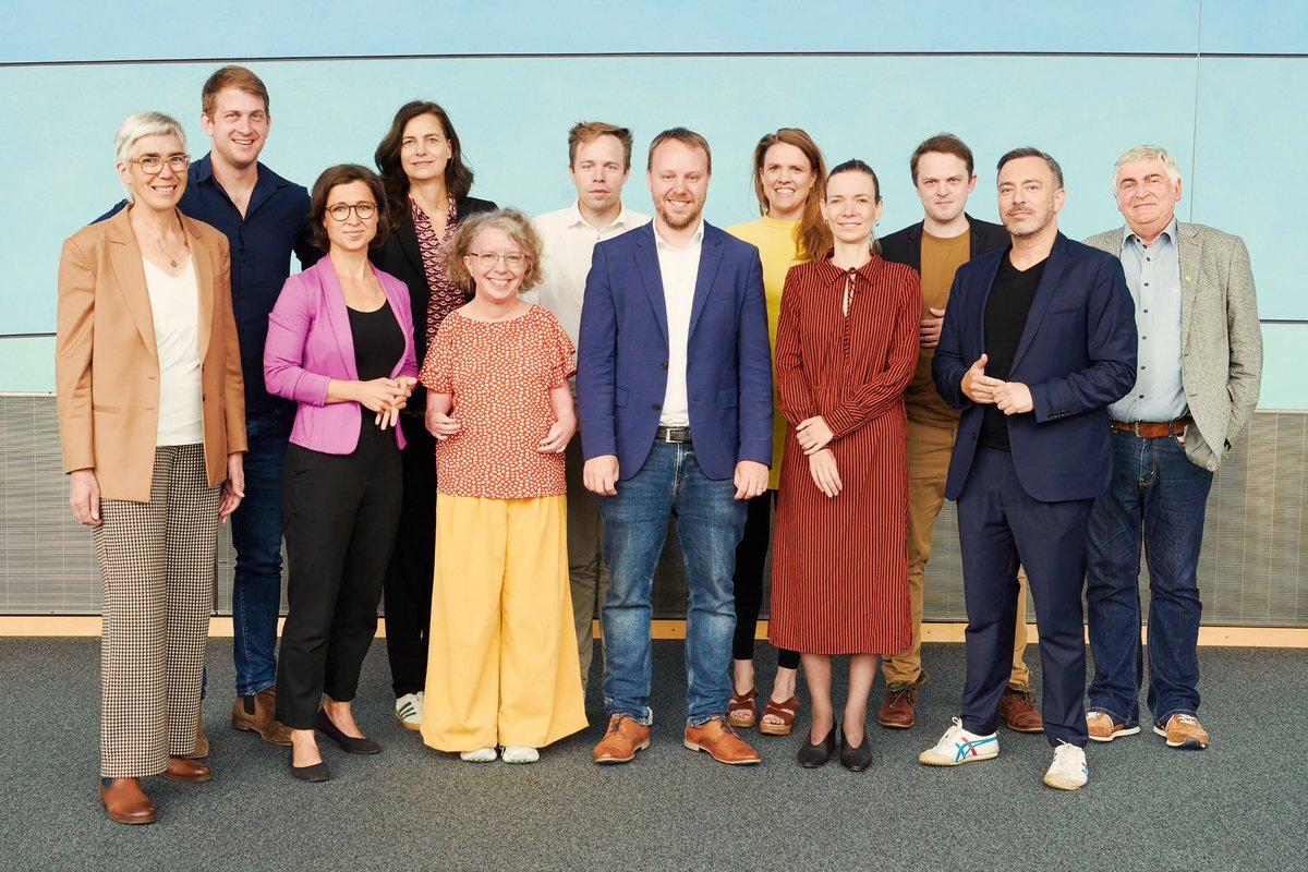 Gruene_Europa's tweet photo. Wir sind die Mauer gegen Rechtsextreme in Europa! 💪💚🇪🇺 

Eine intensive erste Sitzungswoche des @Europarl_DE geht zu Ende, die mit der Wahl Ursula von der Leyens zur EU-Kommissionspräsidentin ihren Höhepunkt fand. ⤵️ https://t.co/IWKOhmIBSl