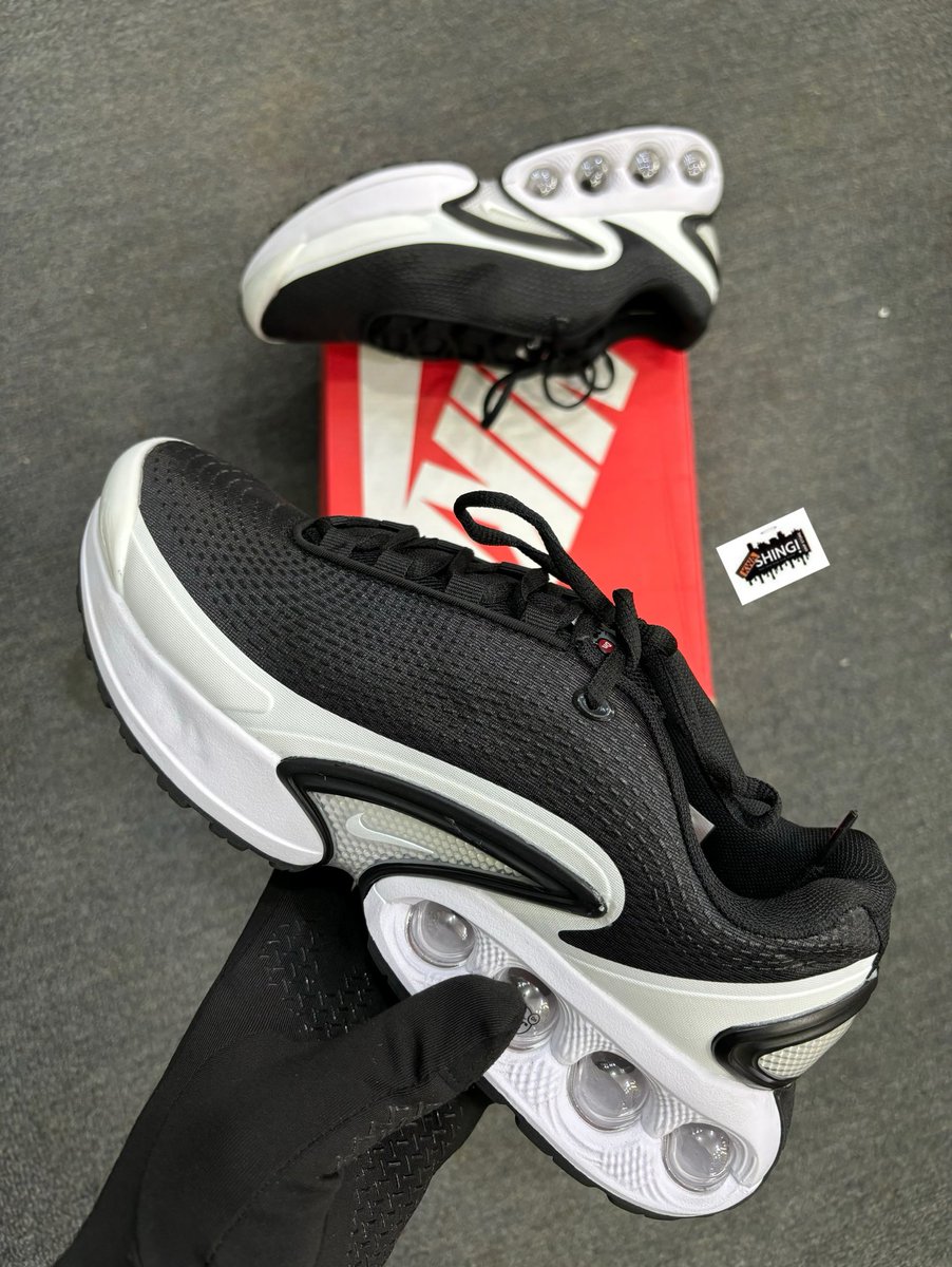 KWA_shingi's tweet photo. Airmax DN (size 7/8/9) $60usd call or app +263779300246 | +263789485166 

We’re located at :
ADVERN HOUSE opposite bakers inn Joina building yakanzi uniform centre second floor room 211(use carpark stairs) 

Open from Mon- Sat (0800hrs -1830hrs)

#Kwashingi https://t.co/jOxAXOPuBn