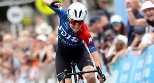 joan_zamora_00's tweet image. 🌞¡BUENOS DÍAS!

🚴‍♀️¿Sabías que...

🇫🇷El FDJ-SUEZ continúa destacándose en el ciclismo femenino.

🚴‍♀️ Con talentosas ciclistas como Cecilie Uttrup Ludwig y Évita Muzic, siguen siendo un referente en el UCI Women&apos;s WorldTour. 

 #CiclismoFemenino #FDJSUEZ #Ciclismo #sport #cycling