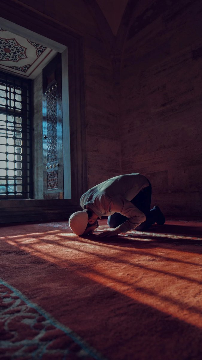 Allah'ı anmak; Şifadır ...
#siber 
#DünyaFenerbahçelilerGünü