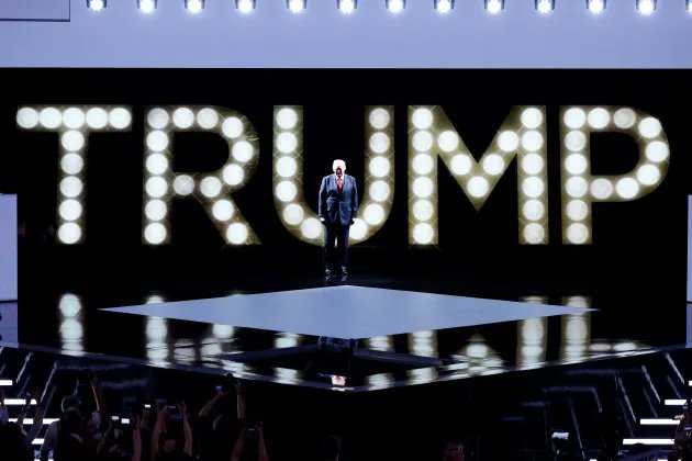 PrincetonMom1's tweet photo. Before becoming President again, I think he'll be starring in Gypsy on Broadway. https://t.co/Udg1Ey0dvT