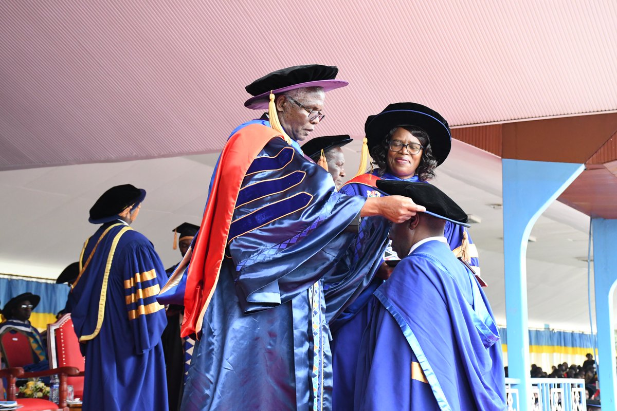 KenyattaUni's tweet photo. Conferment  of PhD Degrees #KU55thGraduation #ProudToBeKU #KUClassof2024 https://t.co/L8OL0K9buz