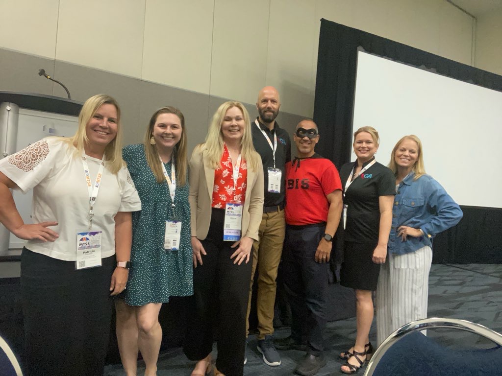 PBIS_CA's tweet image. Spreading some #PBISCA love across the state!💙❤️

Many of our Core Leadership team members and PBIS partners were eager to participate at this year&apos;s @CAMTSSPLI in Anaheim! Way to go, Team!