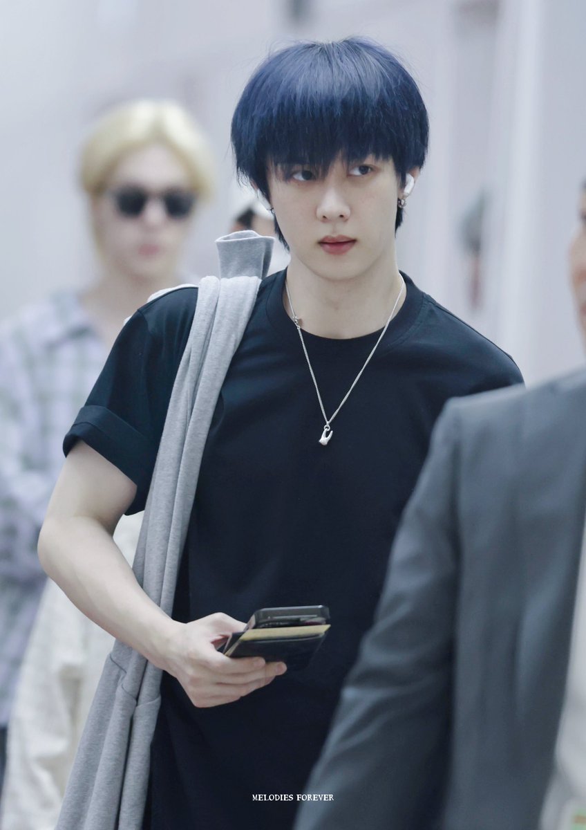 Melodies0101's tweet photo. 20240719 HND ✈️
#KUN #钱锟 #쿤
#wayv #威神v https://t.co/GfZylEW7dy