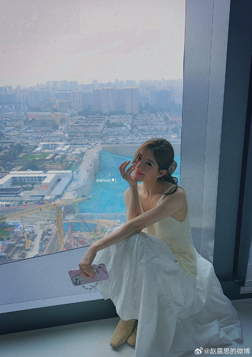 Zhao Lusi Graphic tweet media