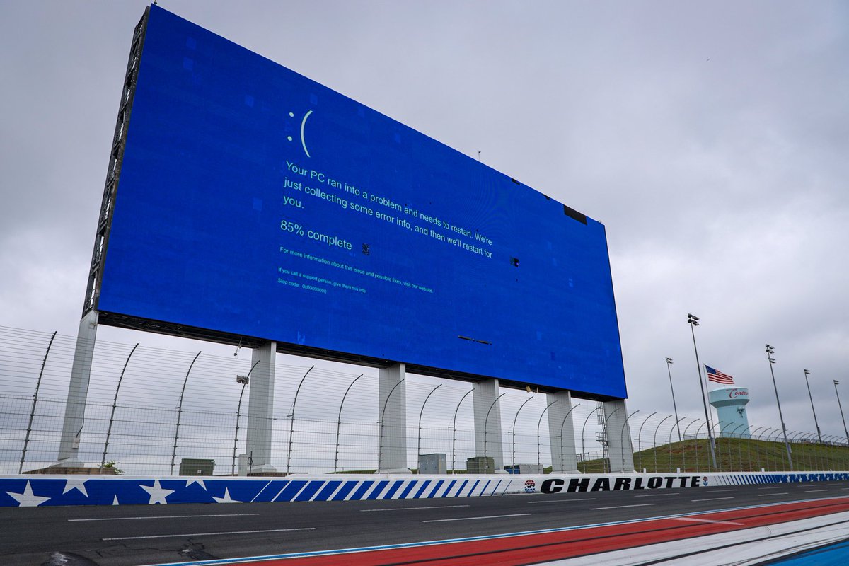 CLTMotorSpdwy's tweet photo. No way bro. 😭💀 #CrowdStrike https://t.co/JseHKBuV4v