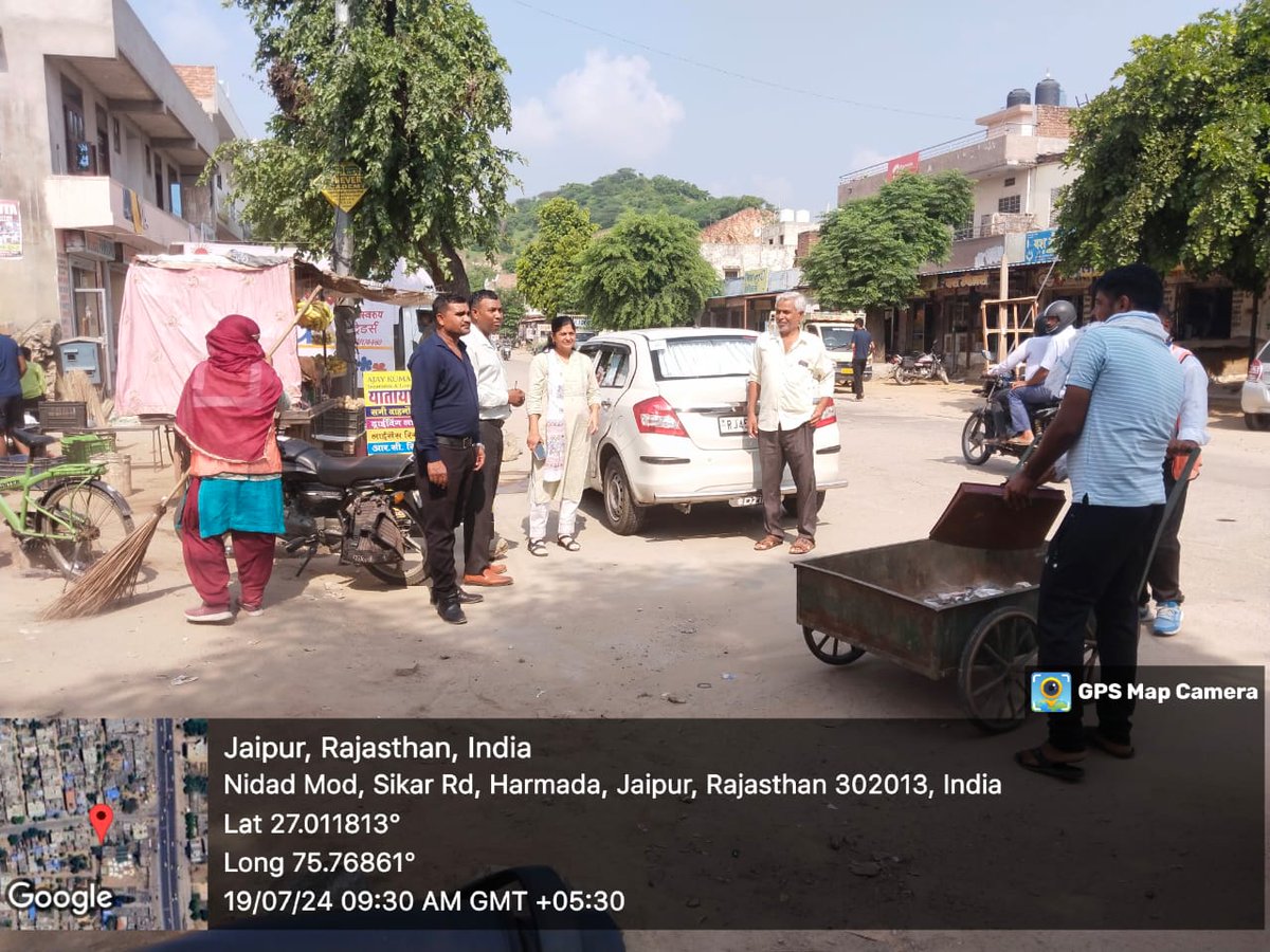 Swachh_Jaipur's tweet photo. नगर निगम ग्रेटर जयपुर मुरलीपुरा ज़ोन उपायुक्त द्वारा वार्ड क्र. 1,2,3 का निरीक्षण किया गया व #Usercharge देने हेतु स्थानीय नागरिको को समझाइश दी गई।
#SwachhSurvekshan2024 #SwachhBharat #Rajasthan https://t.co/ayU2YFrKn7