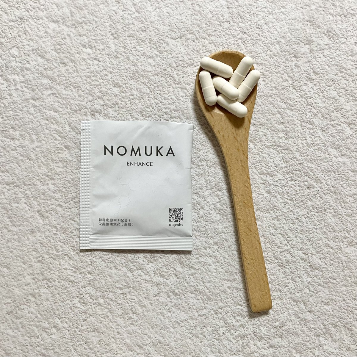 mnst_ts's tweet photo. コエタスのモニターキャンペーンでもらった【 NOMUKA ENHANCE 】についてのレビューです😊
#PR
#コエタス #NOMUKA #NOMUKAENHANCE #ノムカ #再生サプリ #抗酸化 #アンチエイジング #二日酔い #二日酔いサプリ 
医師が1から企画・開発した妥協のない製品で、体内の抗酸化酵素のはたらきをサポートし、ハリのある毎日をサポートするサプリメント✨

体内の抗酸化酵素の働きを高めることで、老化の根本原因である酸化ストレスを抑制することが期待されています🫶🏻

1日3～6粒目安で、カプセルタイプでニオイ等も気にならず飲み込みやすかったです🙆🏻‍♀️
個包装で持ち運びしやすいのも魅力的💮