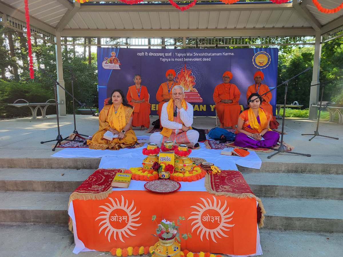 aryasamaj's tweet photo. Samved Parayan Yajnya
International Arya Mahasammelan
July 18-21, 2024
Hofstra University, New York
#iams2024 #dayanand200 #maharshidayanand #vedas #aryasamaj #samved #parayan #yajnya #hofstra #newyork https://t.co/m3LbWeyDIq