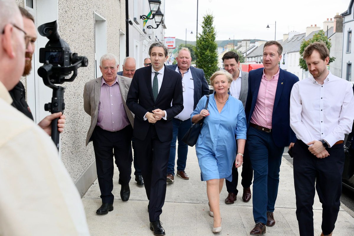 We are so grateful to have had <a href="/SimonHarrisTD/">Simon Harris TD</a> speak to us in Glenties at the MacGill Summer School 2024! Thank you so much, Taoiseach Harris 

#MacGill24
<a href="/vincemccarthy/">Vincent Mc Carthy</a> 
<a href="/NDIrishStudies/">Keough-Naughton Institute for Irish Studies</a> 
<a href="/NotreDame/">University of Notre Dame</a>