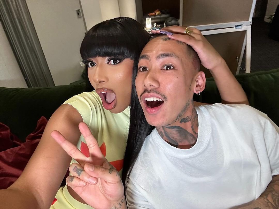 MegansCharts's tweet photo. Megan Thee Stallion &amp; Yuki Chiba's "Mamushi" debuts at #40 on Spotify's "Today's Top Hits" playlist. https://t.co/sFgmlzF1Sl