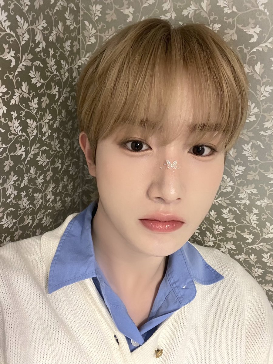 TPST_twt's tweet photo. [#혁] 머리색 어때?🤍👋 https://t.co/ElwlXD1vlS