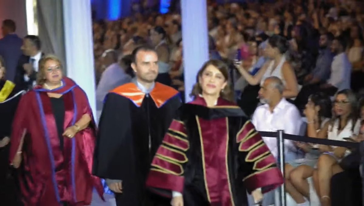 بكل الفرح يبداً حفل تخريج الدفعة 16 من خريجي الجامعة العربية المفتوحة في لبنان. إنجازات مستحقة وقصص ملهمة ستبقى طويلا. إنهم بحق صناع المستقبل