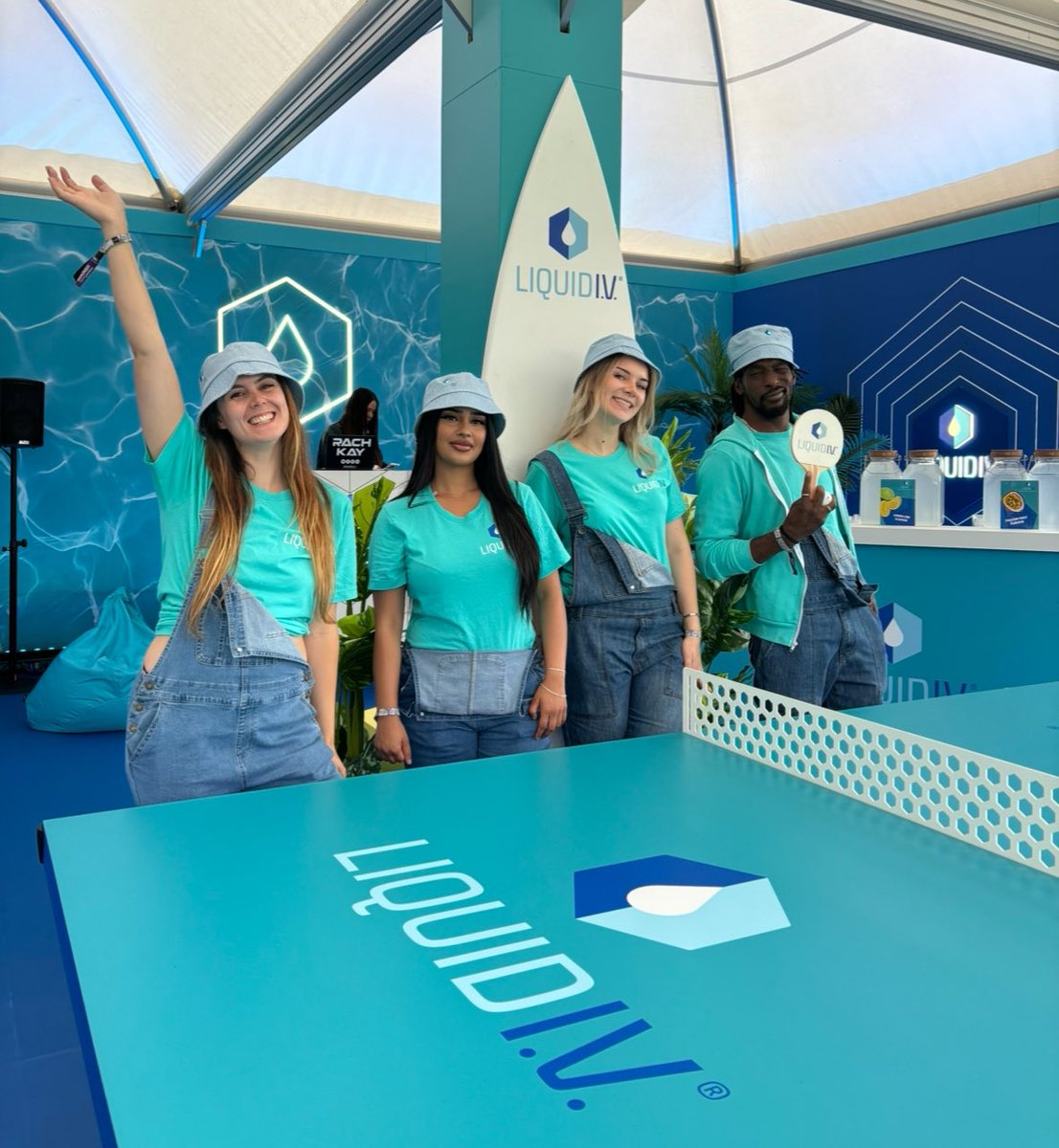 ElGrinchos's tweet photo. We came, we saw, we hydrated! 💧
@liquidiv taking over @WirelessFest last weekend in Finsbury Park, bringing the good stuff.
@TROexperiential #TROInAction
💦💦💦 https://t.co/FK7g2rcVmq