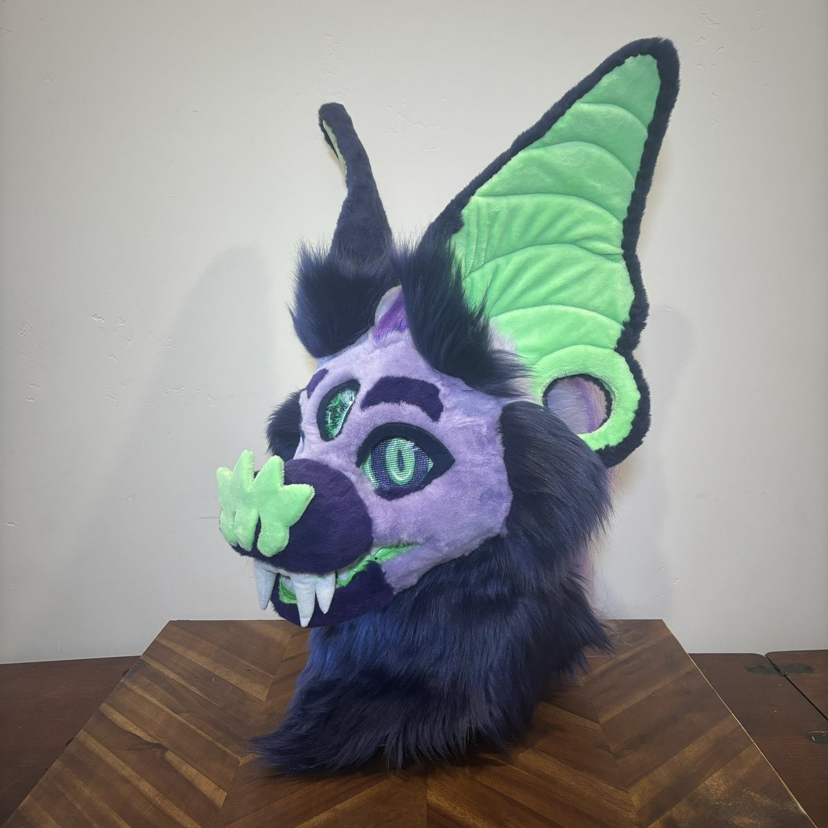 BitingBatStudio's tweet image. Finished up the CREATURE and will be running around at #AWU2024 🦇