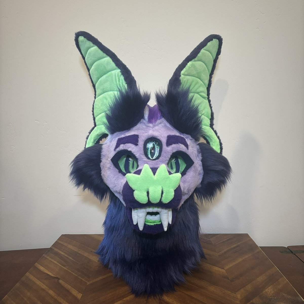 BitingBatStudio's tweet image. Finished up the CREATURE and will be running around at #AWU2024 🦇