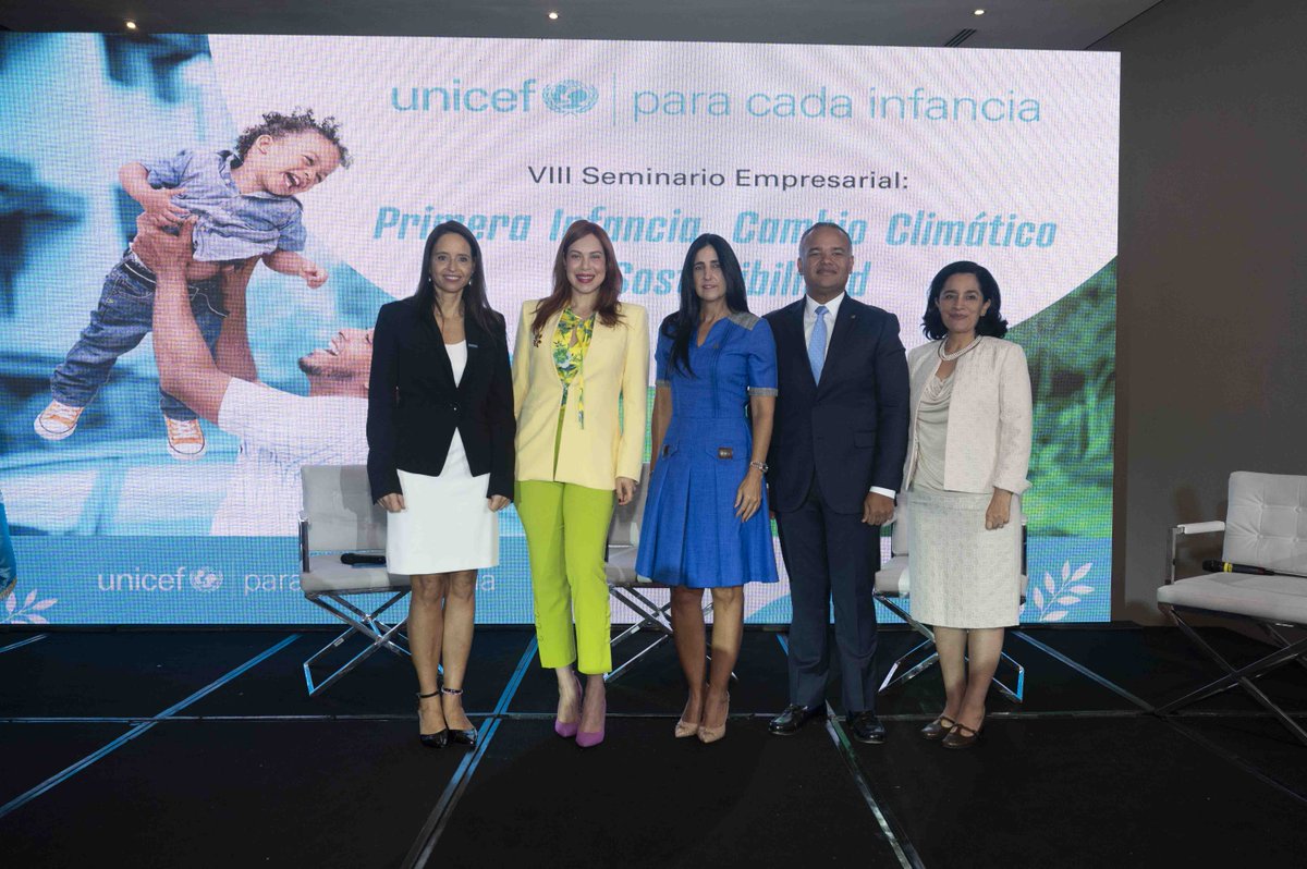 BanreservasRD's tweet photo. @UNICEFRD Asegurando que “todo comienza con la sensibilización y la capacitación de nuestros #colaboradoresBR”.  
A través del #VoluntariadoBR, apoyamos diversas iniciativas ambientales mediante nuestro #ProgramaVida con la limpieza de los ríos Ozama y Yaque del Norte, https://t.co/3eQRrZrnc6