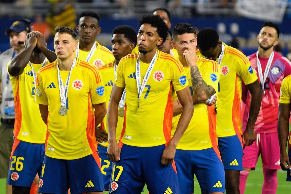 ¿Por qué la <a href="/CONMEBOL/">CONMEBOL.com</a> no ha publicado los audios del VAR del penal no pitado de Jhon Córdoba como solían hacer en los demás partidos? ¿Hay algo que esconder? RT.