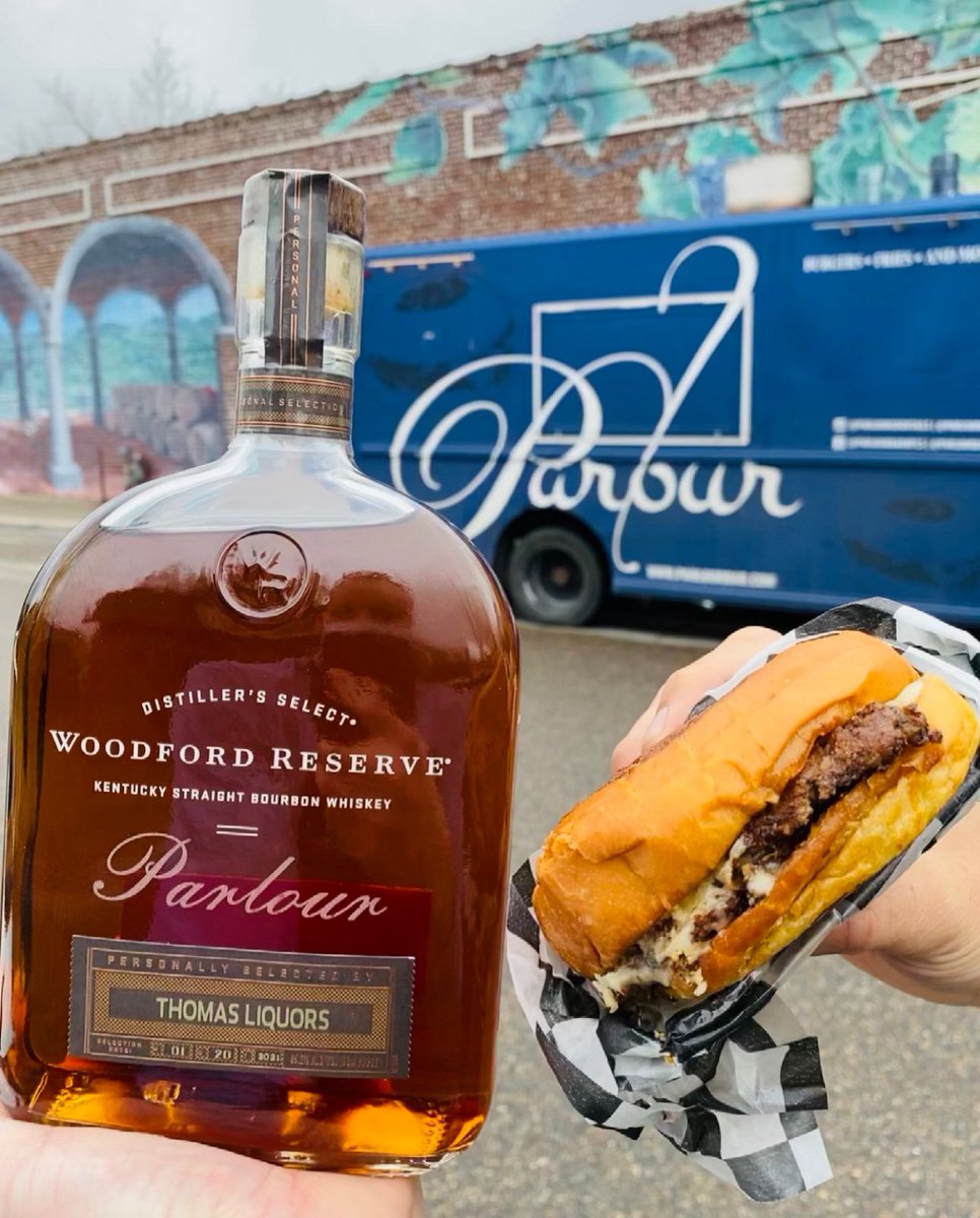 Food truck Friday with Parlour! Along with wine and beer samples, starting at 4pm. 🍔 🍷— see you soon!