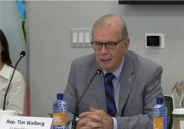 Franchising411's tweet image. Franchise champion @RepWalberg shares why he pushes for policies to support franchising and stands up to those that get in the way.

“Franchising gives those opportunity to have the benefit and backup to achieve the American dream.” #OpenforOpportunity