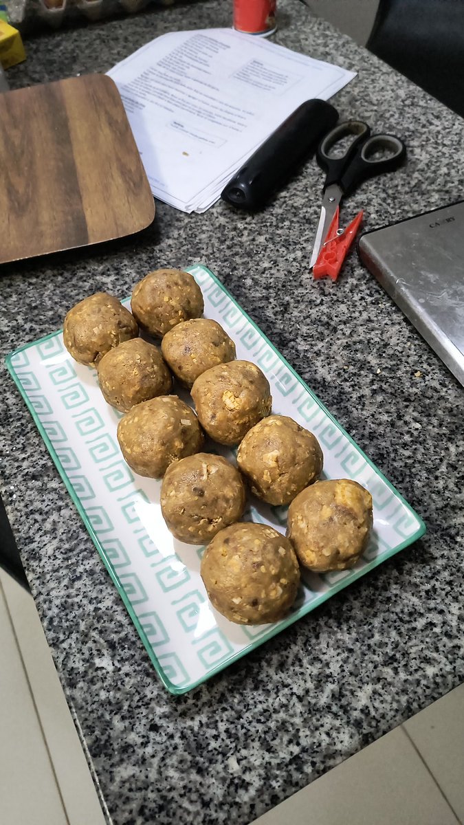 AleCabrera88's tweet photo. @NellaZ vierasssss...

Use la base de galletas NYC de Oreo de la chef Candy y remplace las oreo por yipy de naranja....

No me van saliendo unas galletas de naranja holandesa épicas.... Te recomiendo esa combinación https://t.co/PmkWKyPUNY