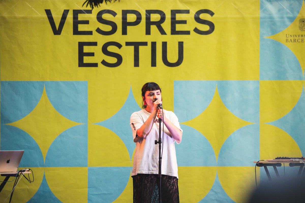 Els Vespres de la UB tweet media