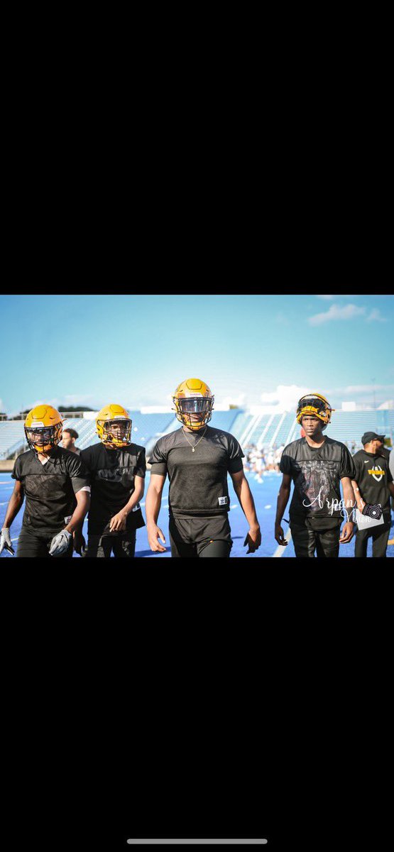 Jaythrowingdots's tweet photo. Some clips from 7 on 7s so far #hardworkpayoff #weprovingthemwrong #northvikings #akronohio #QB https://t.co/PAAQgxSwLL