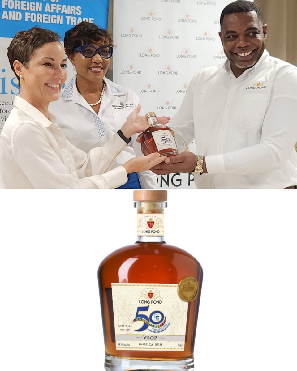 wirspa_rum's tweet photo. Senior Blender at @NationalRums of Jamaica, Robert Gordon, and Chief Finance Officer, Ingrid Christian-Baker, presenting their CARICOM@50 rum blend to Jamaica’s Minister of Foreign Affairs & Foreign Trade, Senator, the Hon. Kamina Johnson Smith. @monymuskrum
#Rum #WIRSPA #CARICOM https://t.co/7gHzRiiEVO