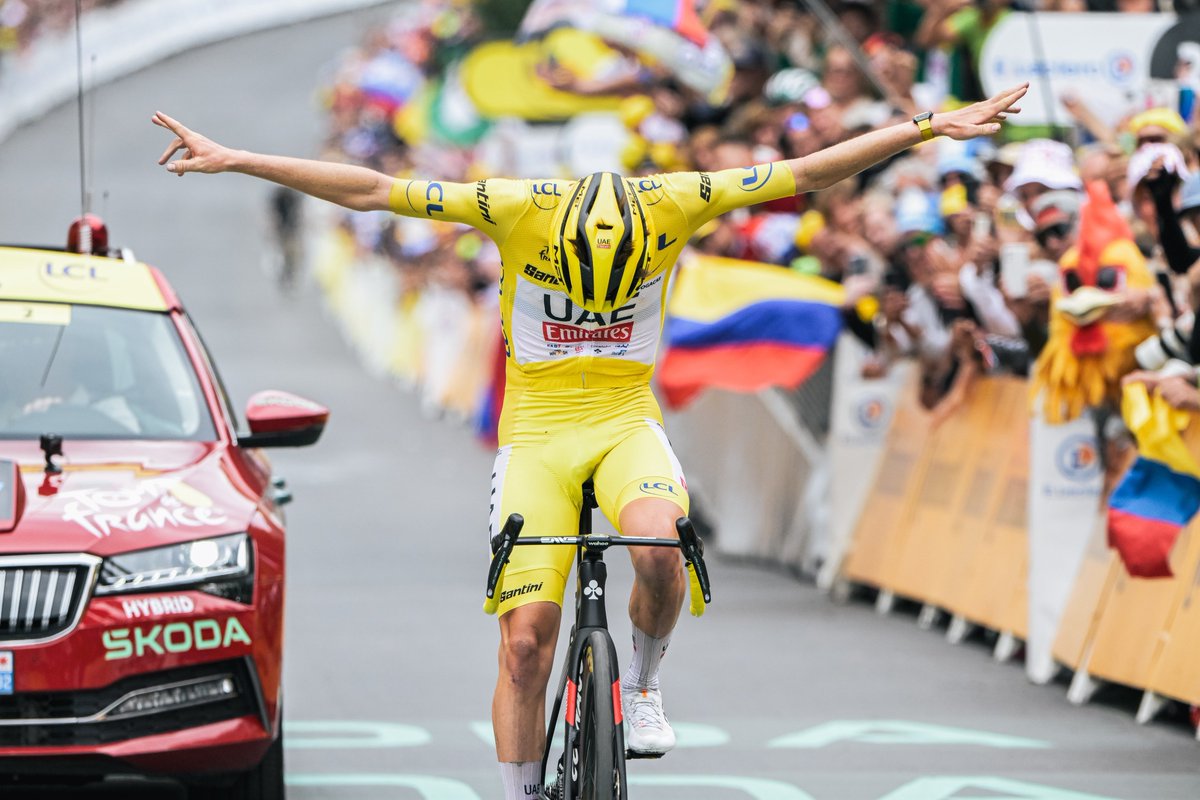 letour_es's tweet photo. 🎩 𝙀𝙡 𝙧𝙚𝙮 𝙙𝙚𝙡 𝙨𝙝𝙤𝙬.

💛 #TDF2024 https://t.co/fDr9m1RbCi
