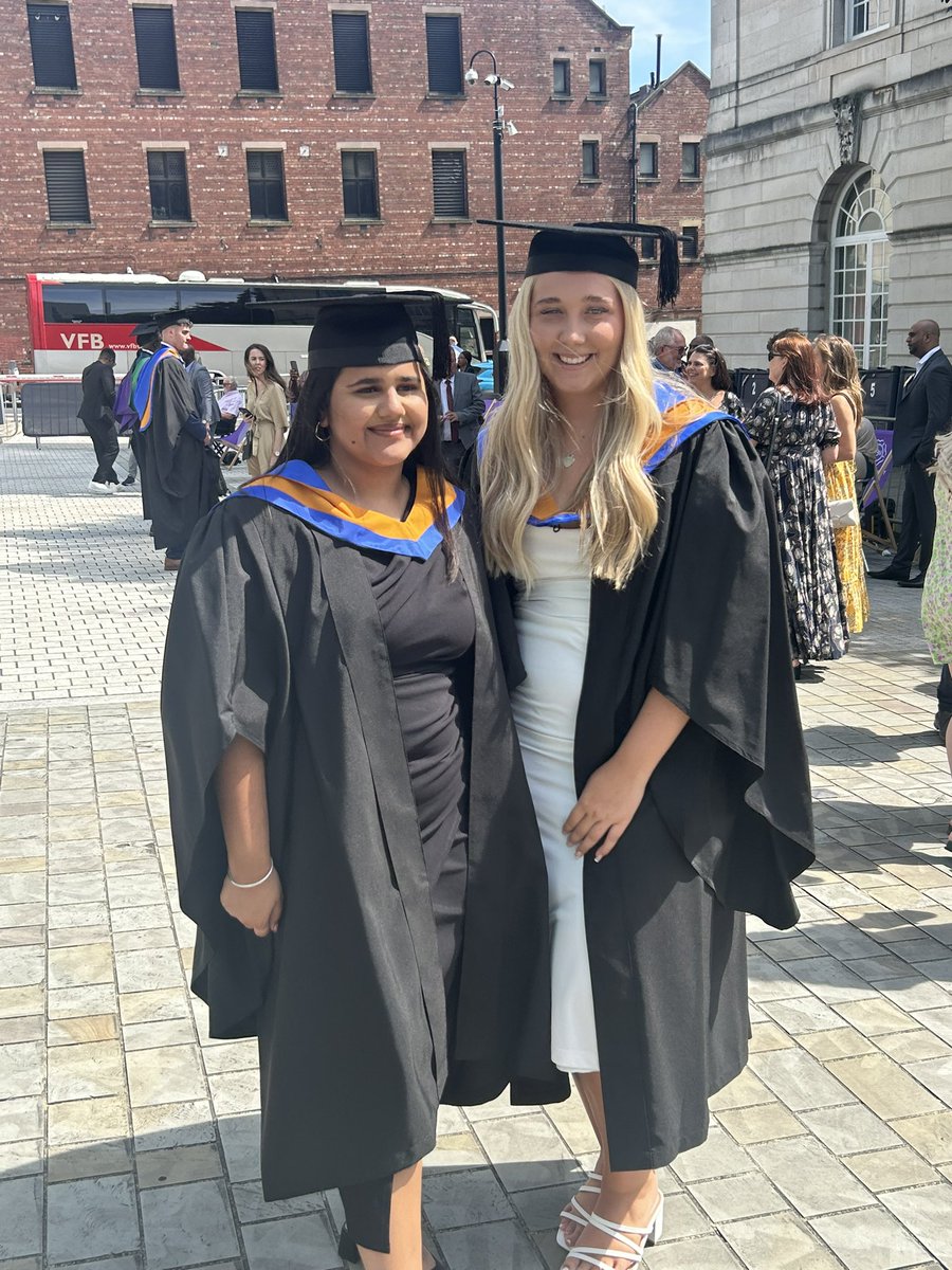 cornellstwit's tweet photo. Congratulations guys, enjoy your day  #LeedsBeckettGrads https://t.co/VNGTrdt6I4