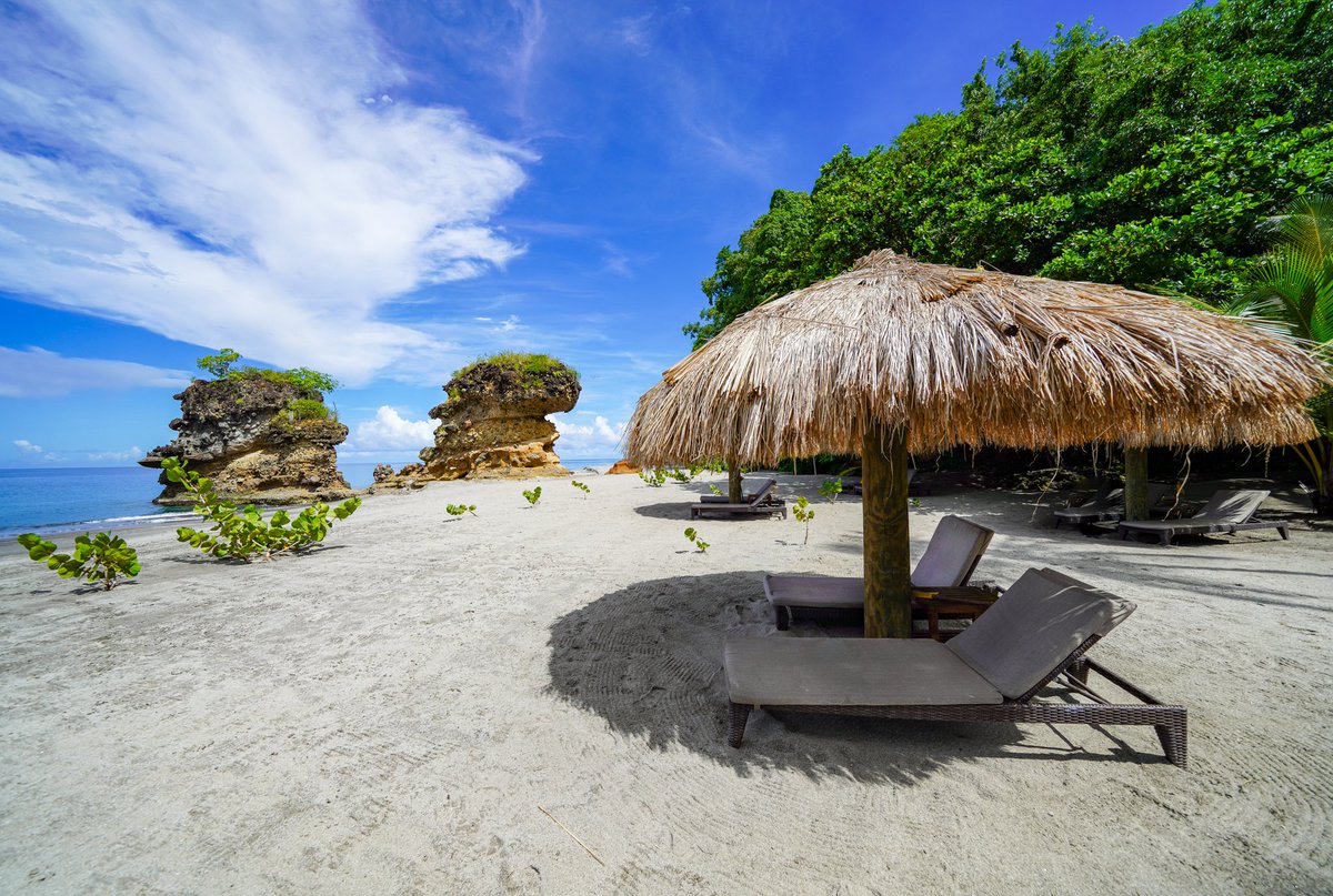 Beach days are the best days. 

ansechastanet.com #stlucia #caribbean