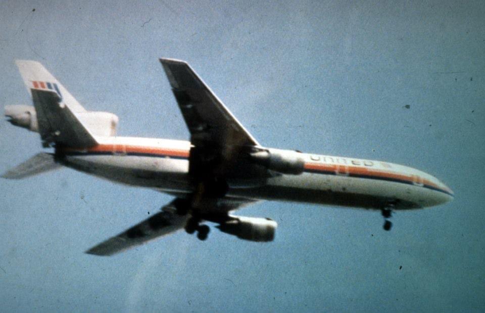 SIOUX_CITY_FIRE's tweet photo. On July 19, 1989, @united Flight 232 from Denver to Chicago, crashed while attempting an emergency landing near @SiouxGatewayAir. 112 died in the crash while 184 survived. Today, we honor the pilots, crew, passengers and first responders who were part of #Flight232 #SCFReady https://t.co/DRiKlR8kIl