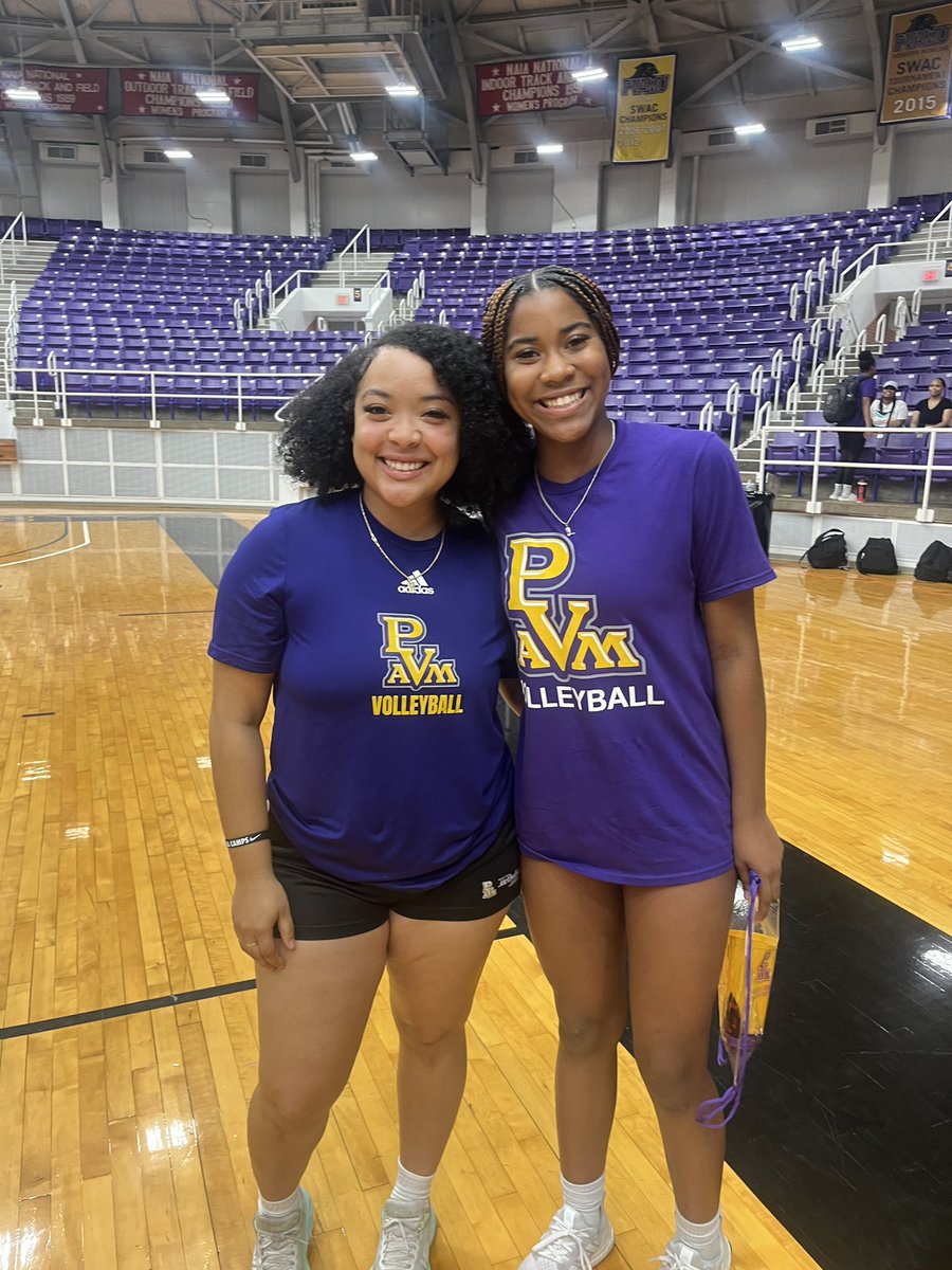 Ivy Maxwell tweet media