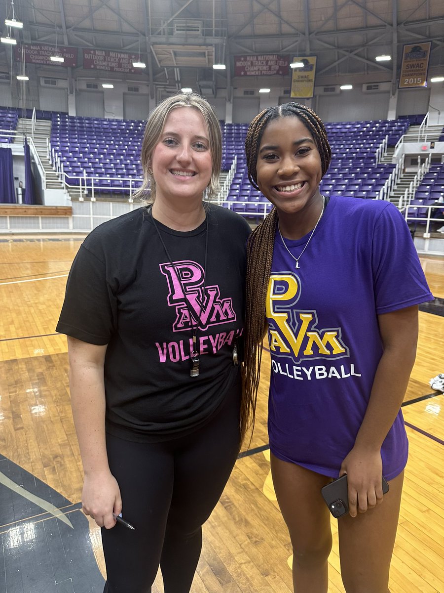 Ivy Maxwell tweet media