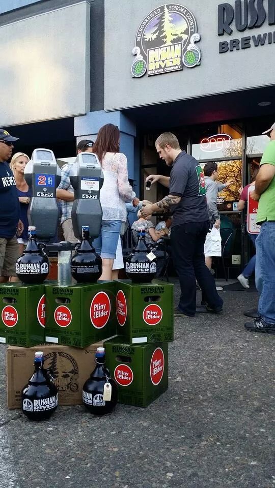 Raiderdrem's tweet photo. A lil throwback to that one time we had a blast at the Raider tailgate in Oakland drinking nothing but RR brews!!!! #IPANation https://t.co/jdZ5ODRLjI