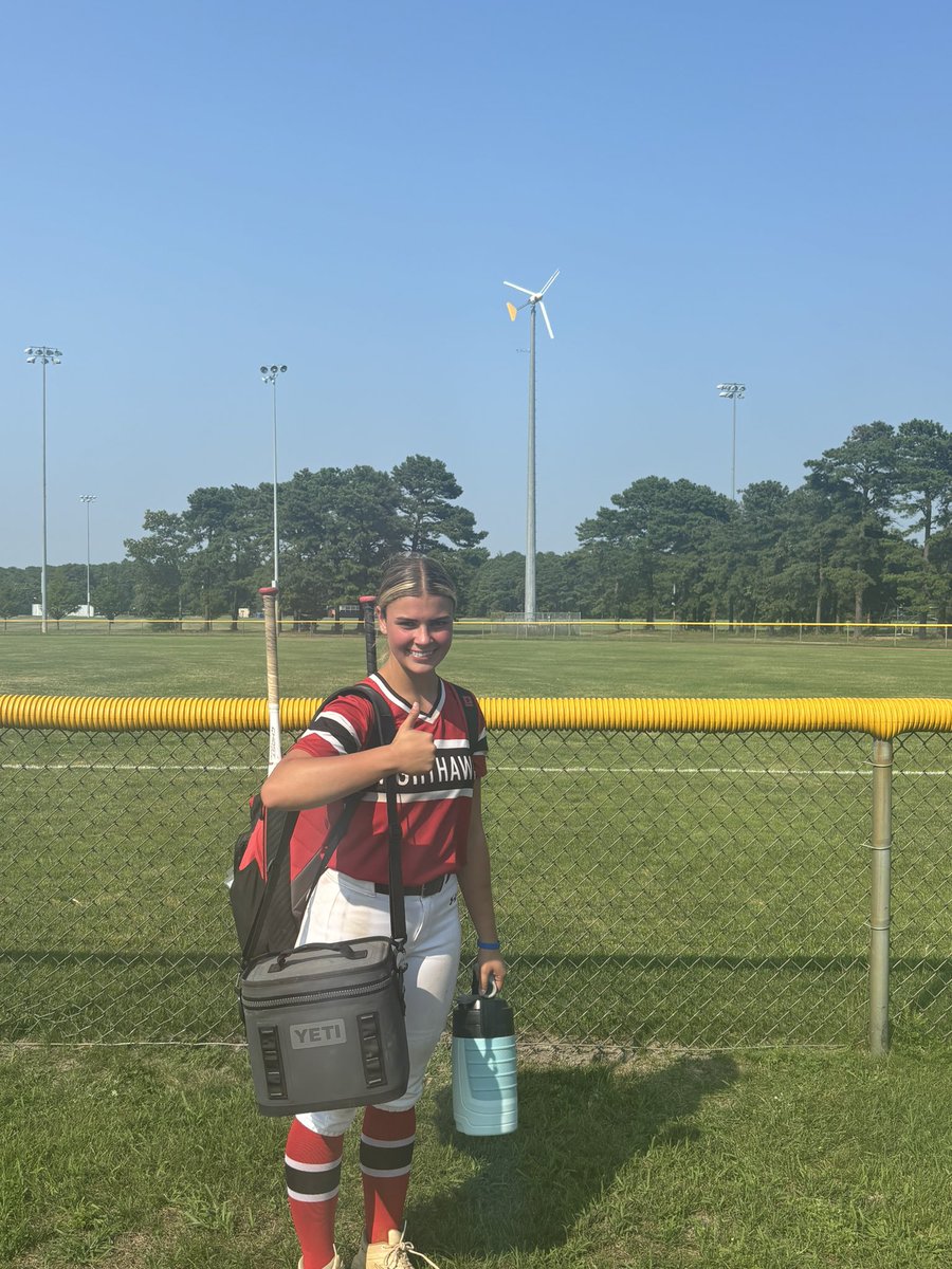 HopeSullivan_25's tweet photo. Untamed camp was a success! Thank you @GburgSoftball1 @SJUHawks_SB @DrexelSoftball for coaching me during our games that afternoon. Here is me working through a count,  a hit, and then getting the batter to ground out !@NYNighthawksSB https://t.co/sPaxNMnzcY