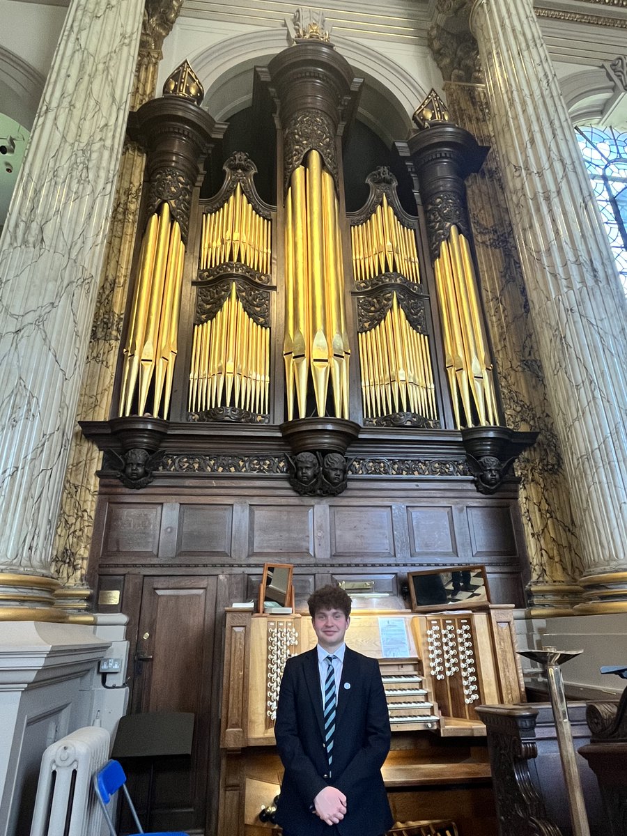 music_rugby's tweet image. Congratulations to Ben on his fantastic organ performance at @bhamcathedral today. Hear him next - 1pm, 3rd August at St Peter and St John, Rugby.

@RugbyChoristers  @RCO_Updates