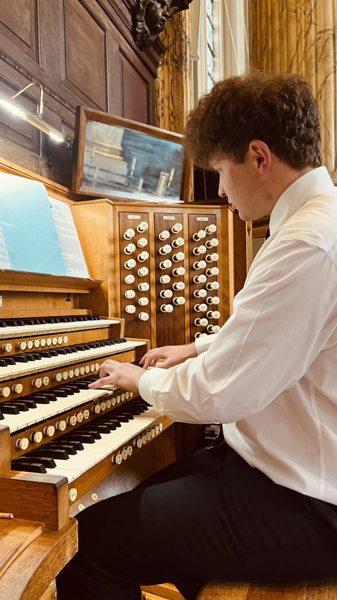 music_rugby's tweet image. Congratulations to Ben on his fantastic organ performance at @bhamcathedral today. Hear him next - 1pm, 3rd August at St Peter and St John, Rugby.

@RugbyChoristers  @RCO_Updates